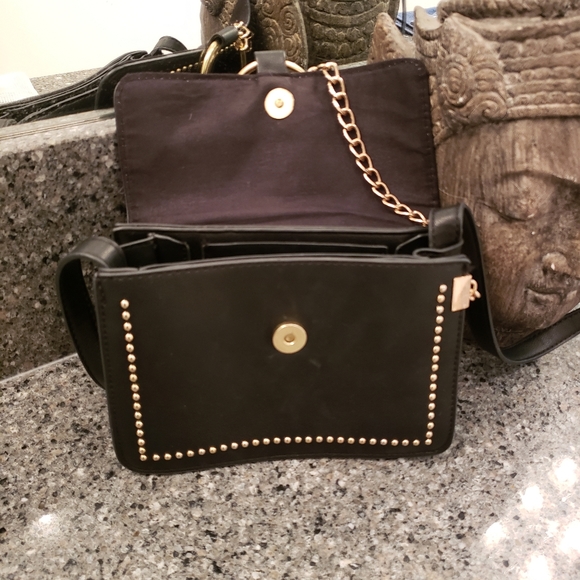 Black purse - Picture 2 of 4